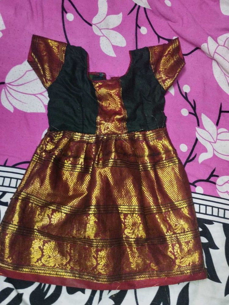 4 PARTYWERE FROCKS