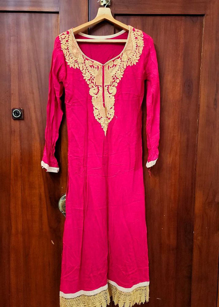 Pink Kurthi With Embroidery Borders