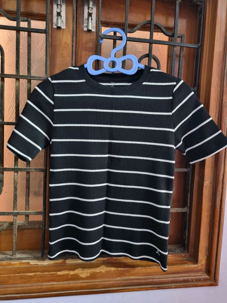 Fitted Black Women Top