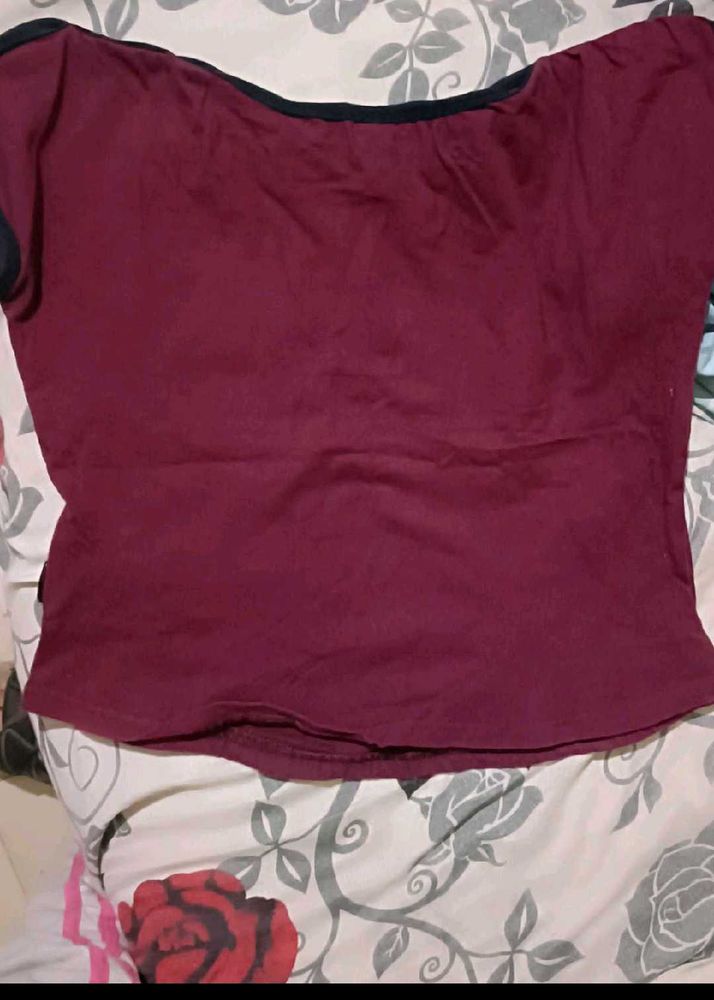 REEBOK T-shirt