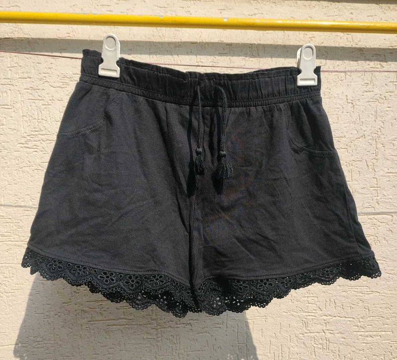 Ladies/Girls Shorts 🩳