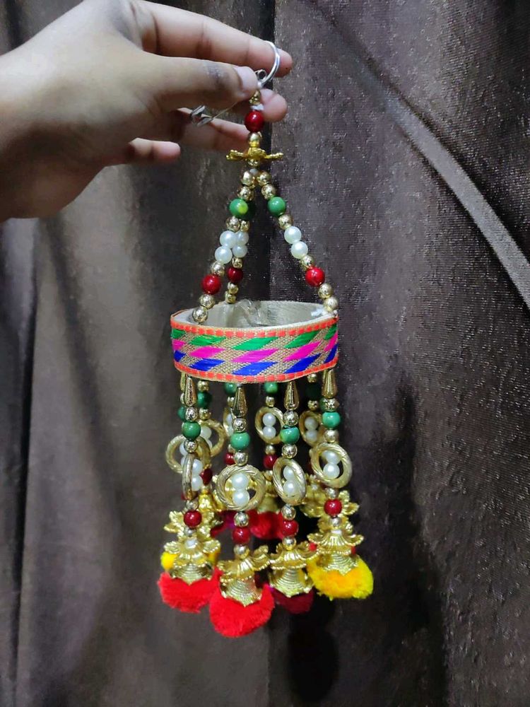 Showpiece &amp; Idols