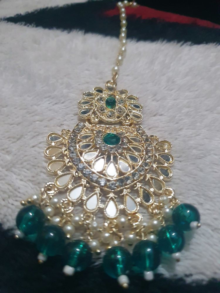 Beautiful Green Mangtika