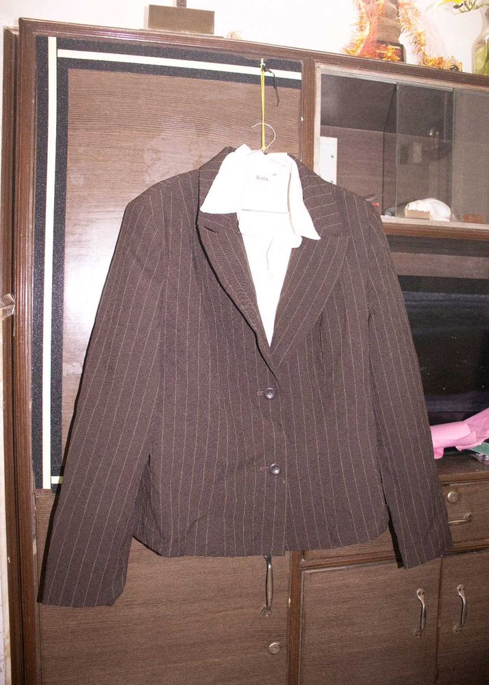 Striped Brown Blazer &amp; shirt white