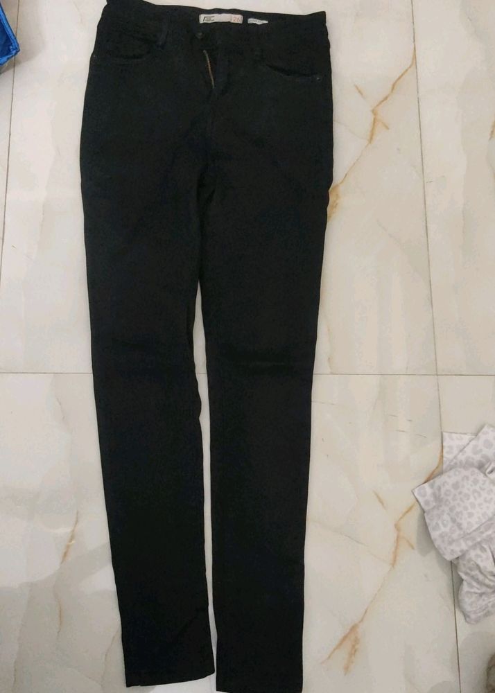 Women Skinny Fit Black Jeans - 26 Size