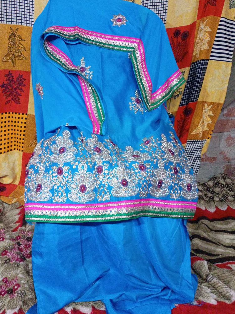 A Beautiful Colour Dress 👗