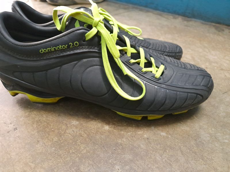 Nivia Dominator 2.0 Football Shoes Size 6