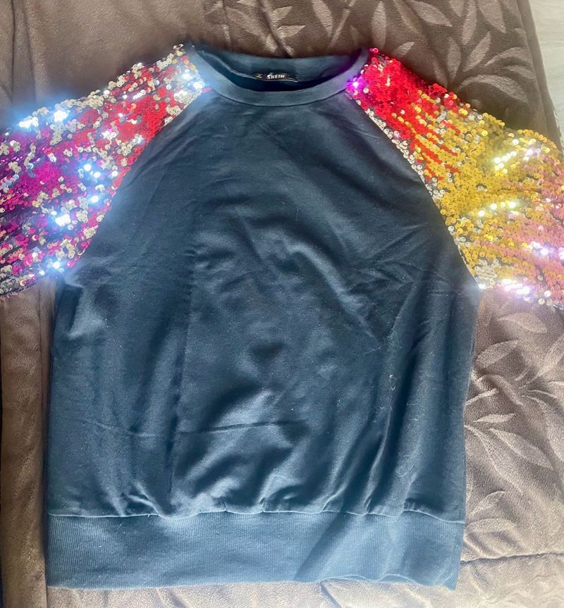 Sequence Sleeves Top