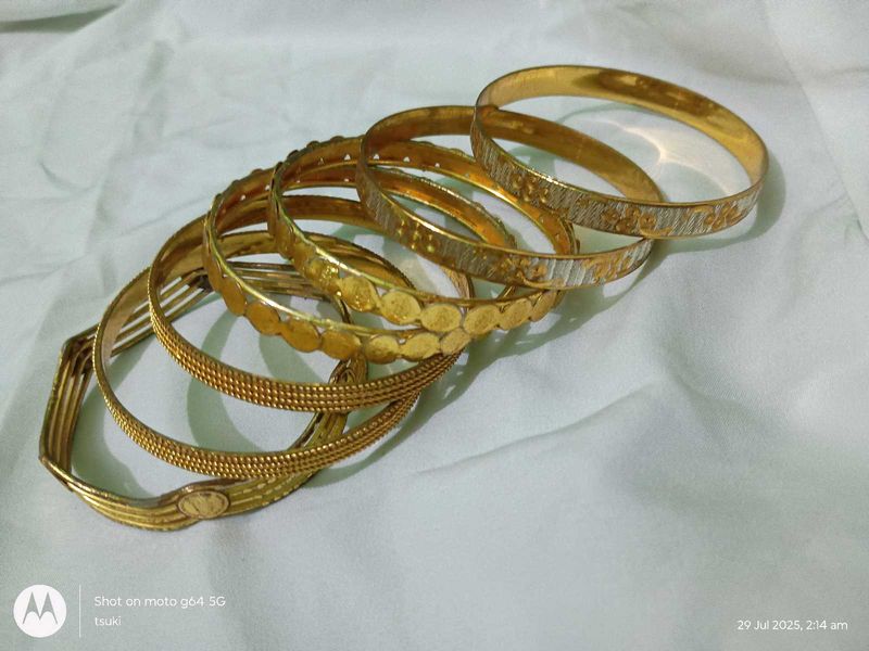 4 pair of gold bangles combo set
