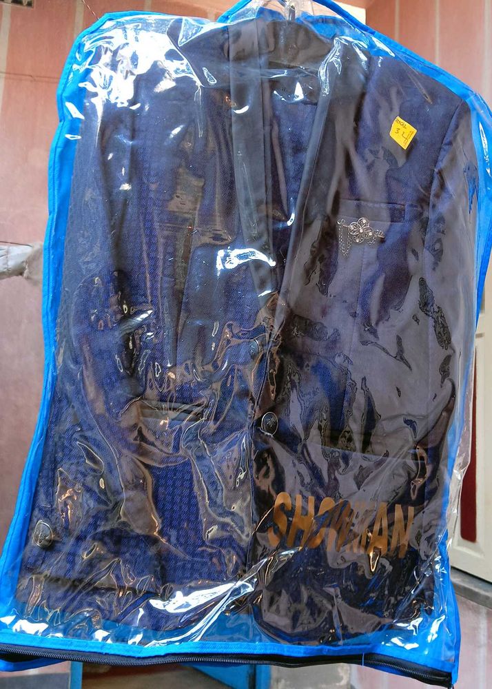 Boys Suit And Blazer Set.Like New.