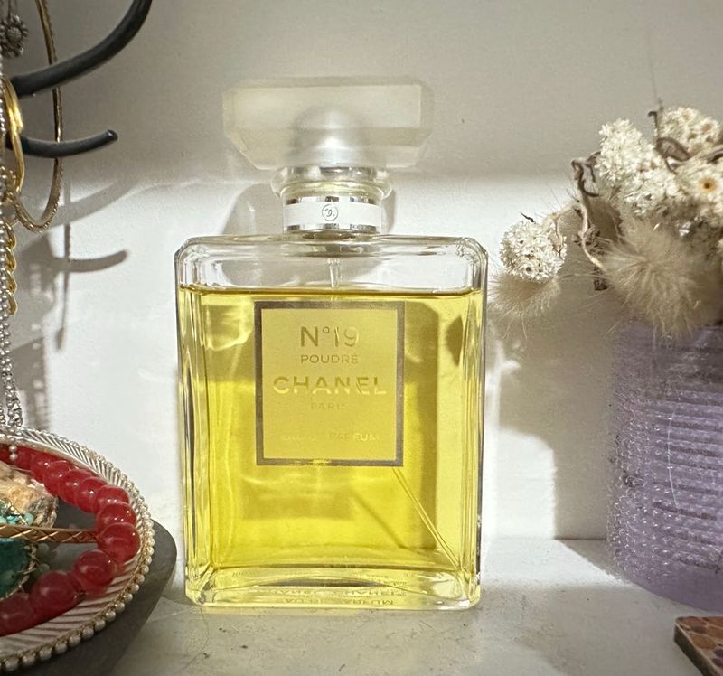 Chanel No. 19 Poudre Edp Unboxed