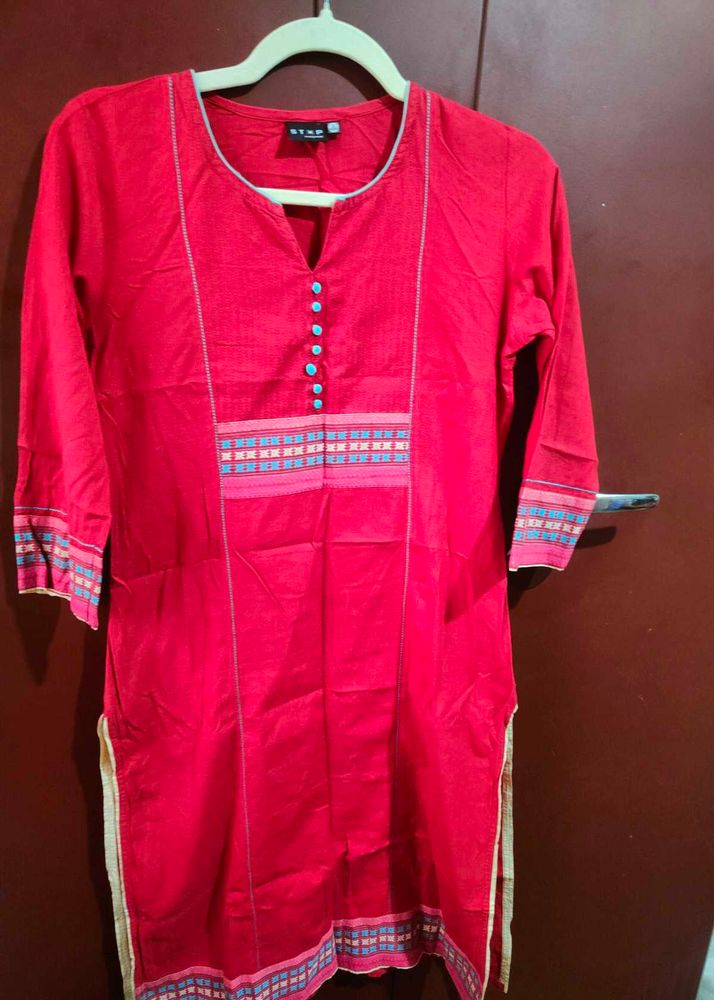 Red Kurti