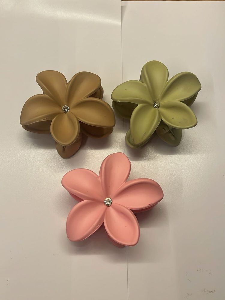 3 Flower Hair Claw Clips