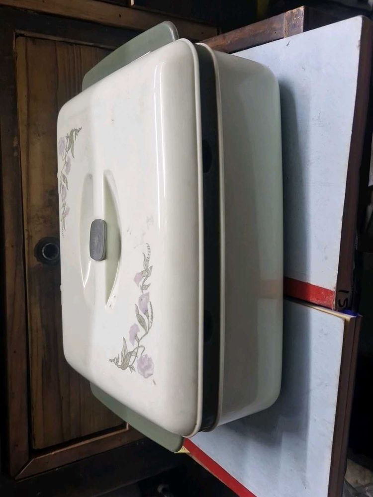 Casseroles are insulated serving dishes used to ke