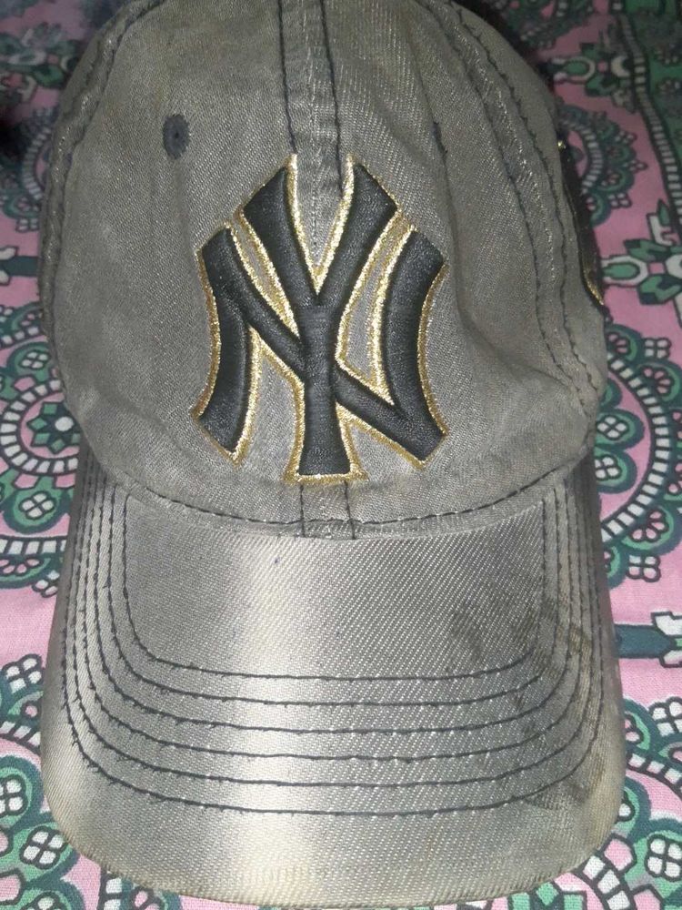 Cap Of Roman Reings Fan