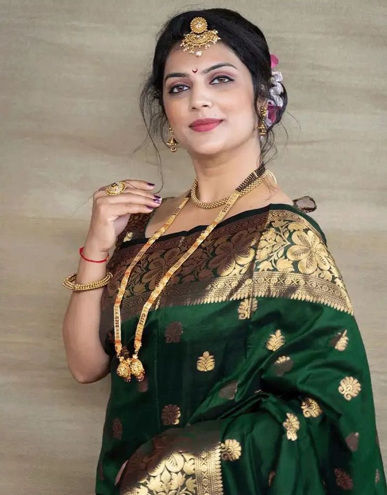 Unused - Elegant Green Banarasi Silk Saree