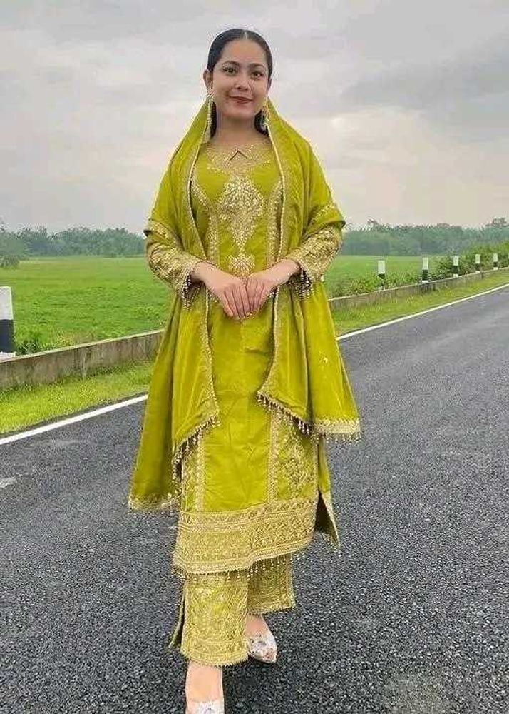 Embroidered Heavy Chinon Silk Kurta Set