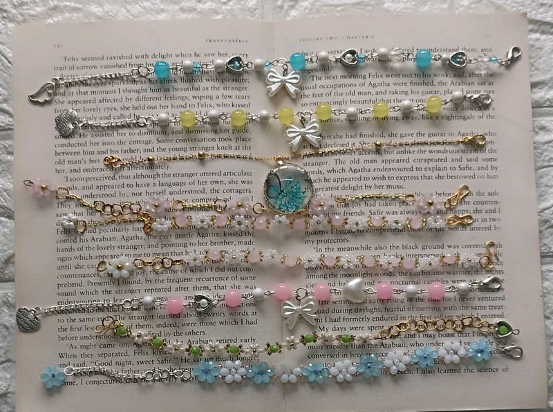 Chain &amp; Daisy Bracelets