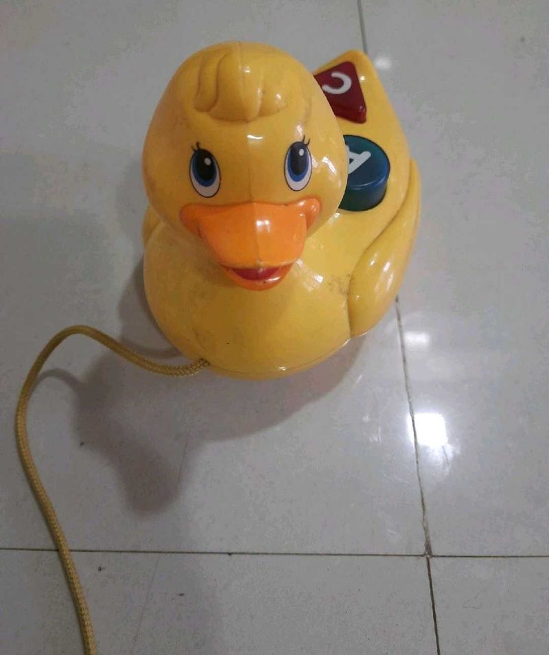 Battery Operated Pull Along Musical Duck