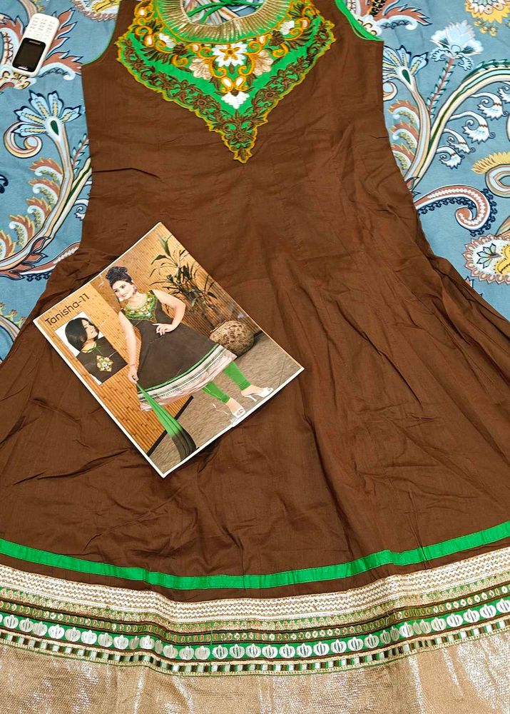Elegant Brown &amp; Green Kurta