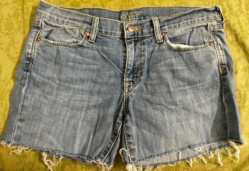 Old Navy&#34;The Flirt&#34;Mid-Rise DenimJeanShorts