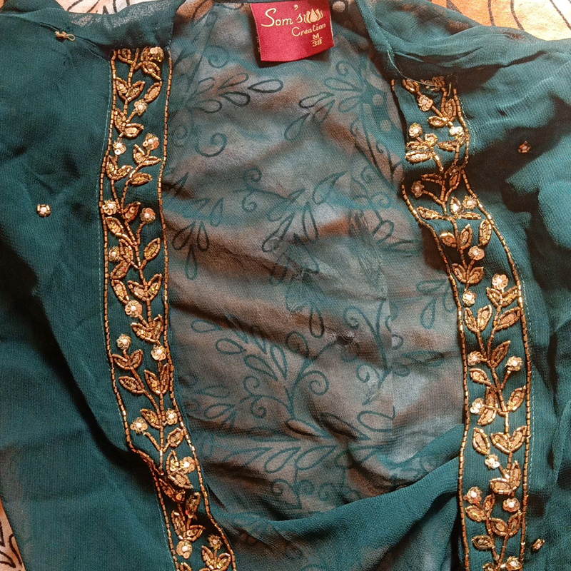 DRESS