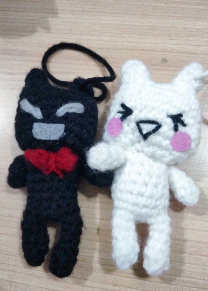 Black N White Toro Cat Crochet Charm