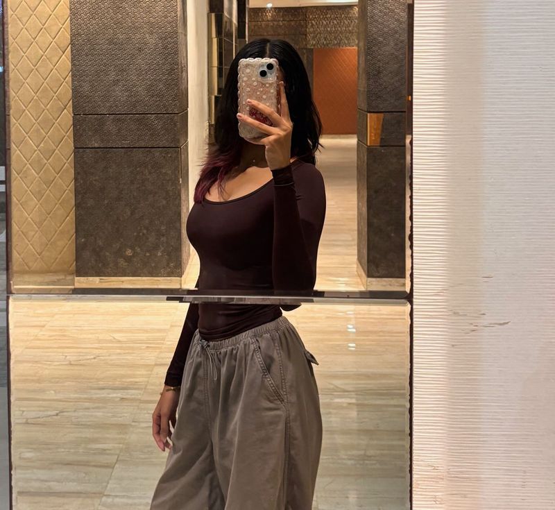 Soft Curve Neck Long Sleeve Top - Brown