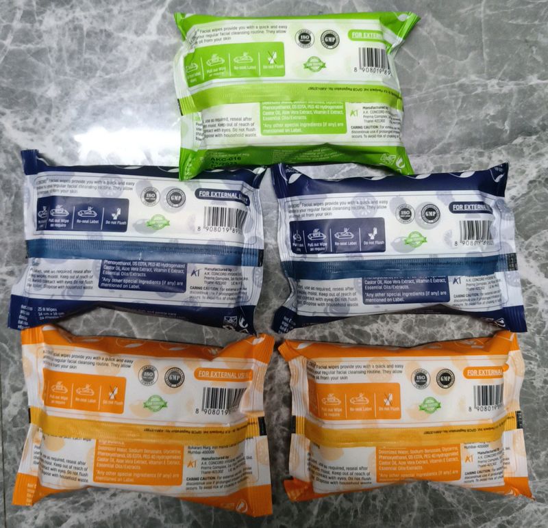 2 Pck Wet Wipes / Facial / Make-up Remover