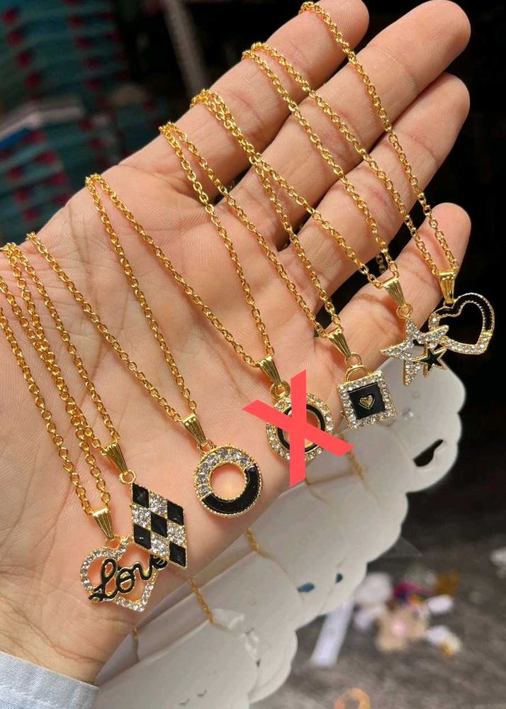 🔥SET OF 6🔥Necklace - Gold with Charm Pendan