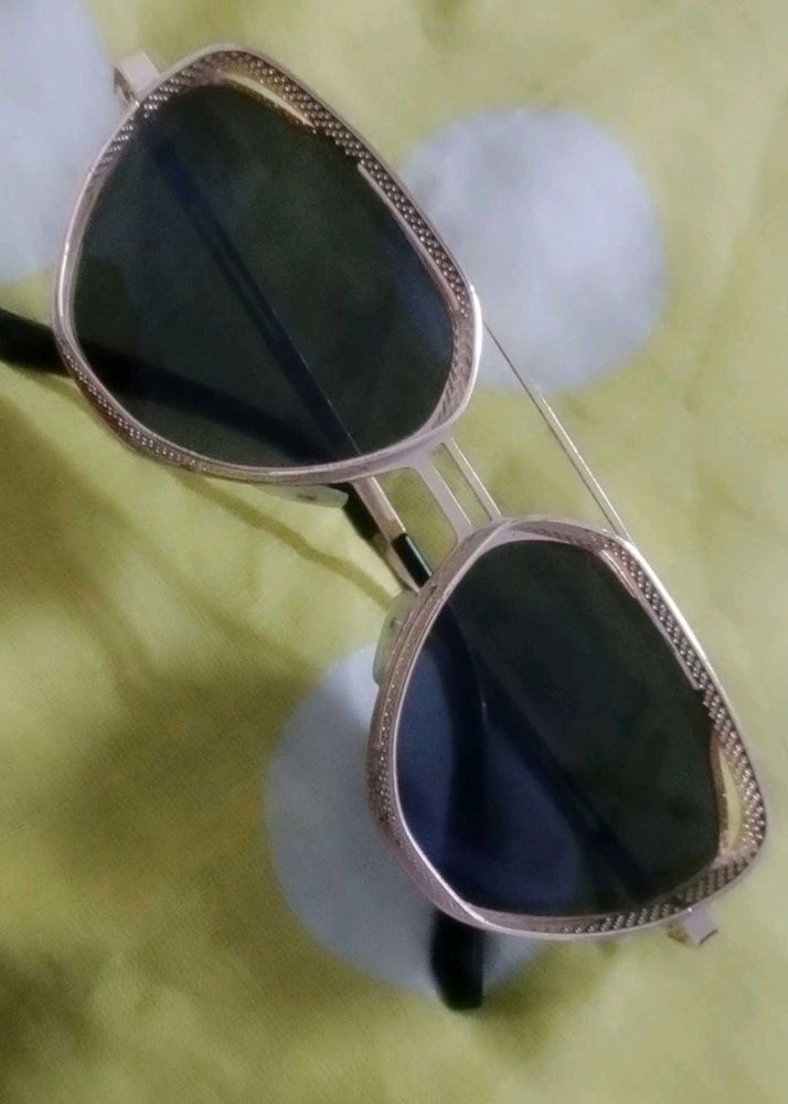 Gold Aviator Sunglasses