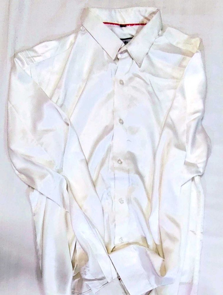 Classic off White Shirt