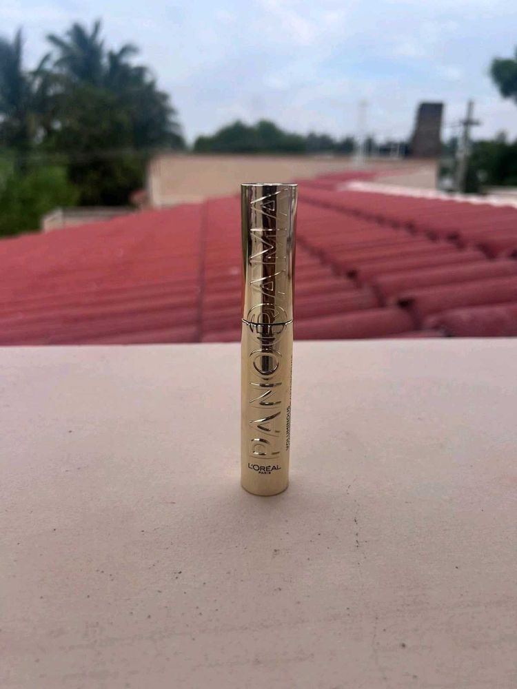 L&#39;Oreal Paris Voluminous Panorama Mascara