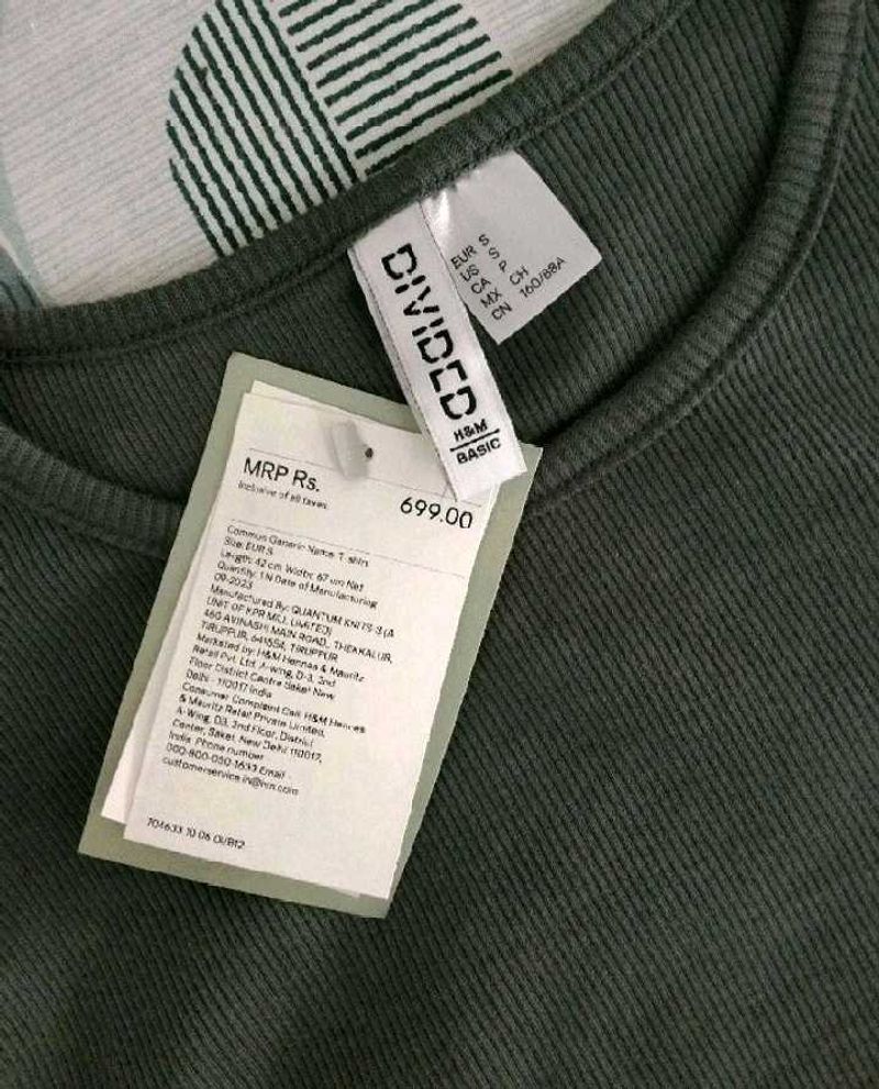 H&amp;M Solid Ribbed Tshirt
