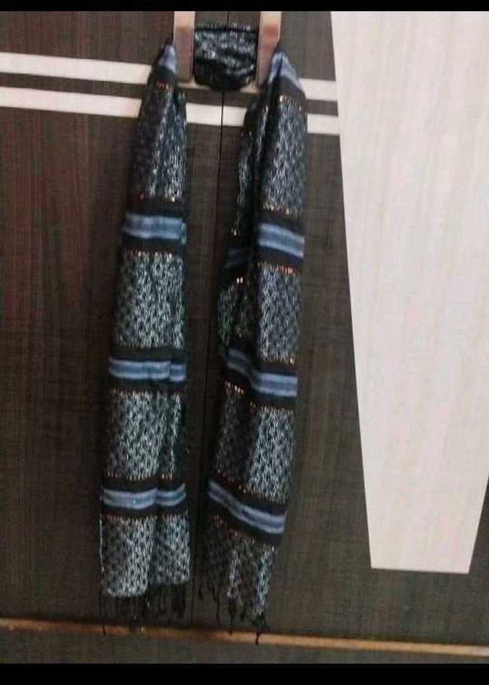 Beautiful Girls Scarf 🧣