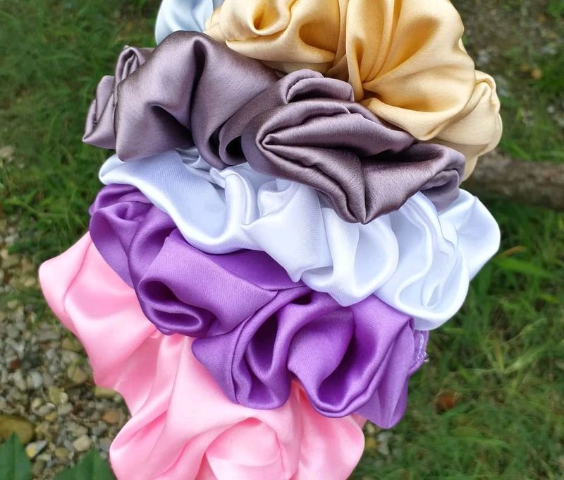 Siri Scrunchie