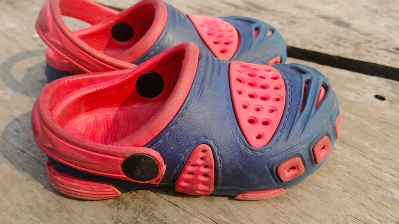 Kids Unisex Crocs, Flipflop, Clogs