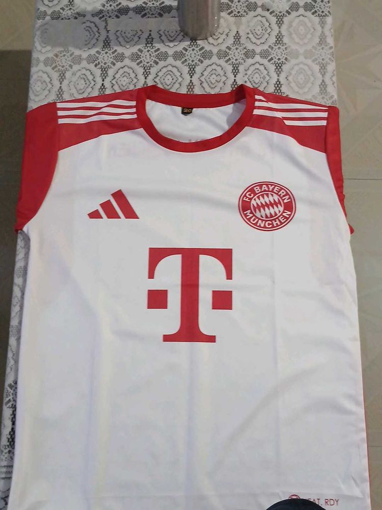 Its A Jersey Of Bayern Munchen If U Interested