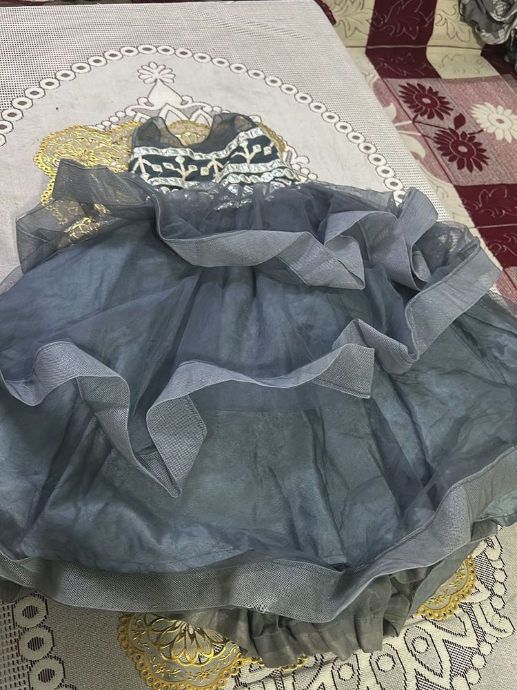 Elegant Grey Ruffled Party Dress