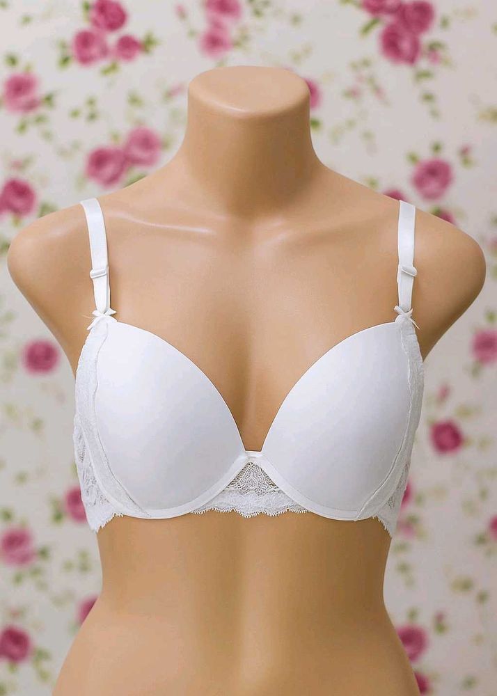🇳🇿💫💕 Beautiful White Lace Bra