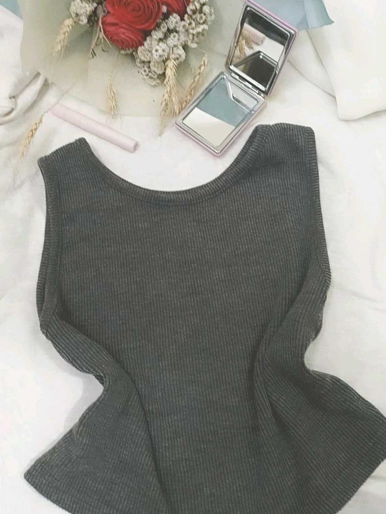 Grey Crop Top✨