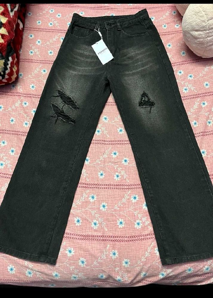 Distressed Wide Leg Jeans