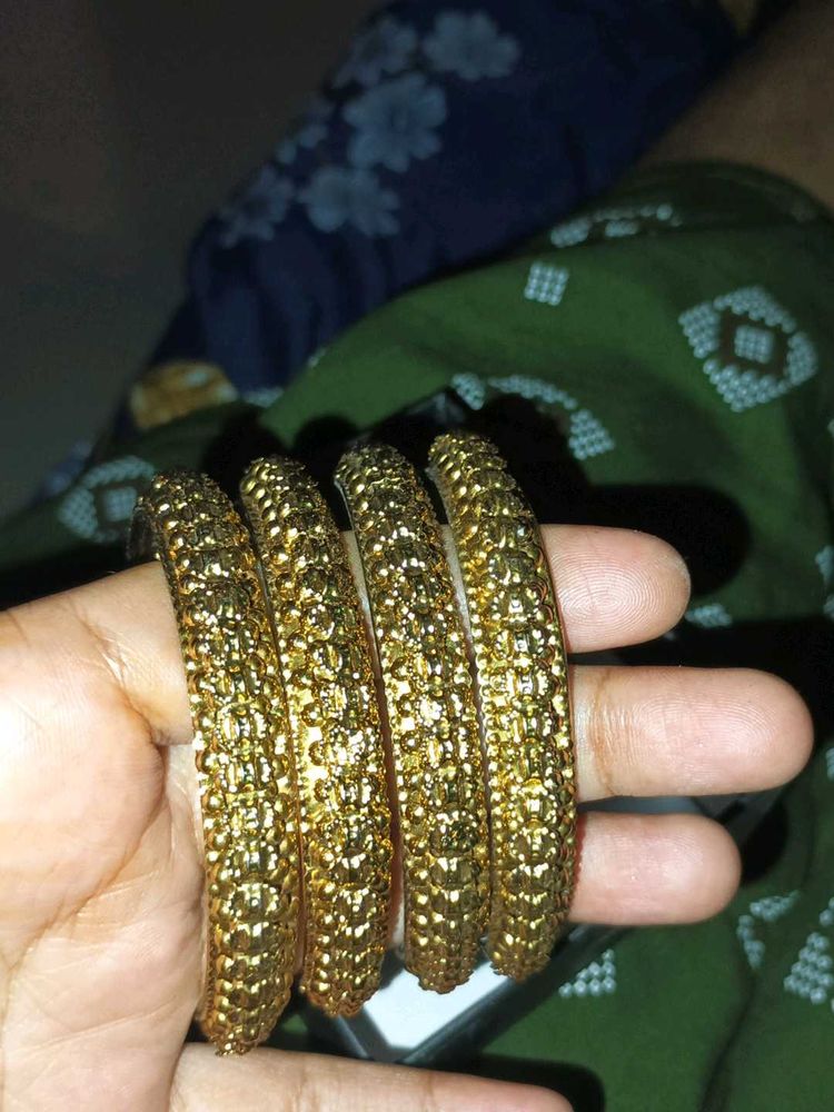 gold bangle