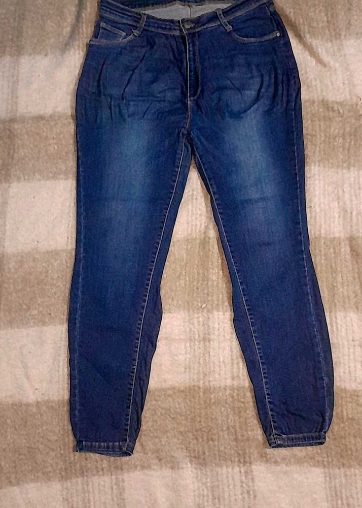 Woman Navy Blue Skinny Fit Jeans (Code 4)