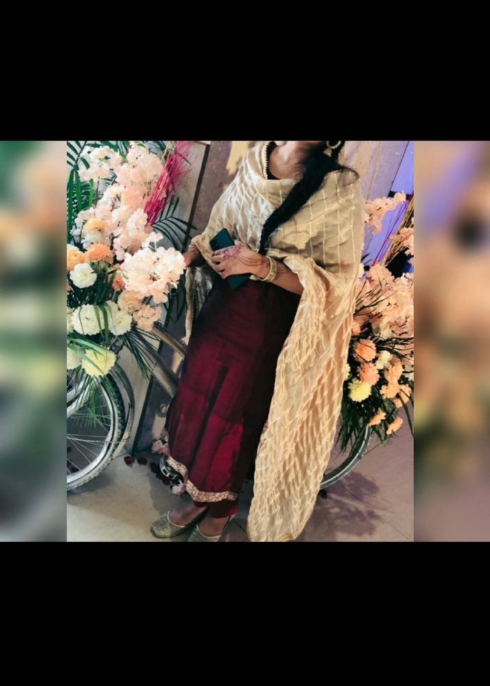 Elegant golden dupatta