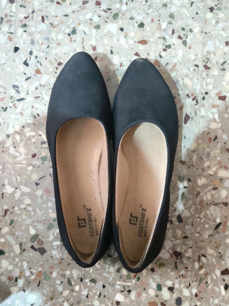 Black Flat Ballerina Size 36