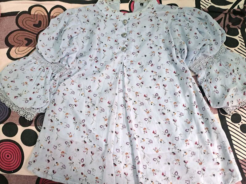 Beautiful Printed Design Top 💟