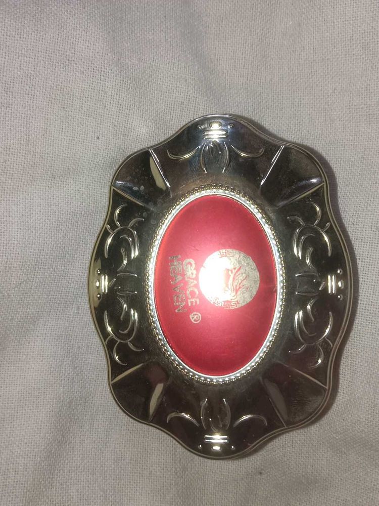 Grace Compact Makeup