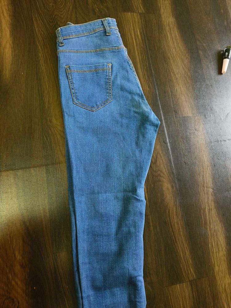 Light Wash Skinny Jeans