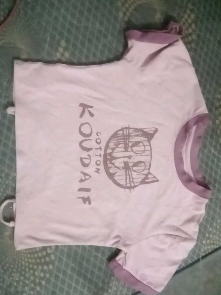 Pink Crop T-shirt With Back Arc Cut Pattern